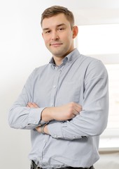 Андрей Холуев